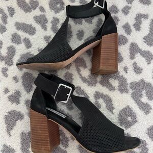 Steve Madden Black Sandals size 8.5